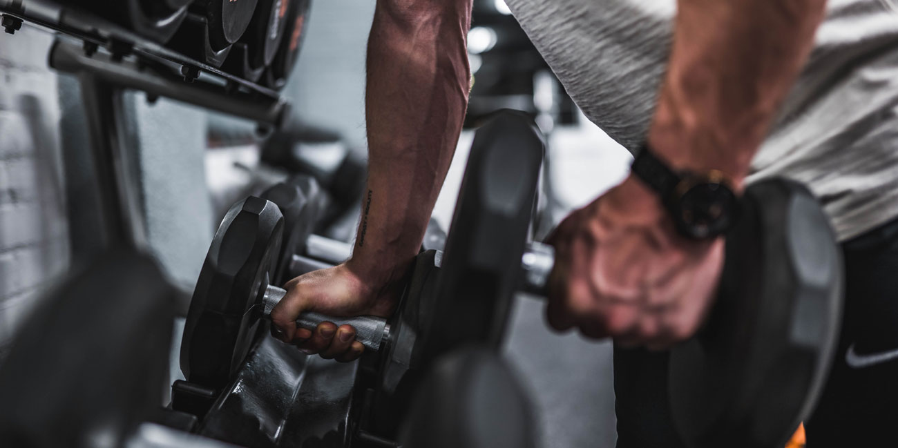 雄鹿球员扬尼斯阿德托昆博出战